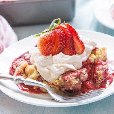 Strawberry Cream Dump Cake