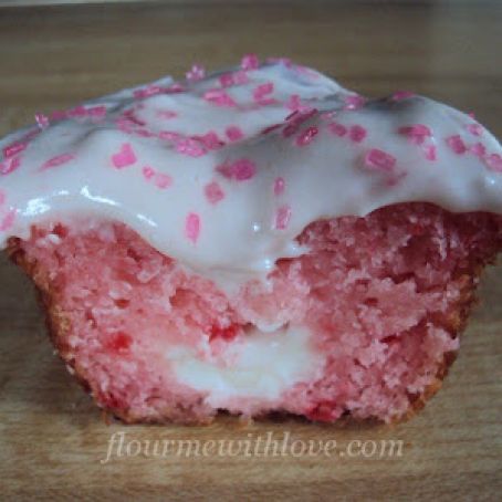 Strawberry Cupcakes with Cheesecake Filling