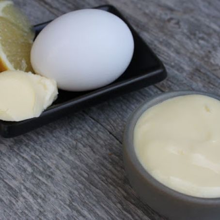 No-Cook Hollandaise Sauce