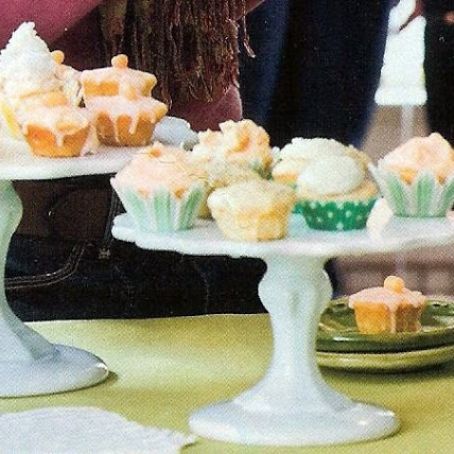 Bite Size Sour Cream-Pound Cake Cupcakes