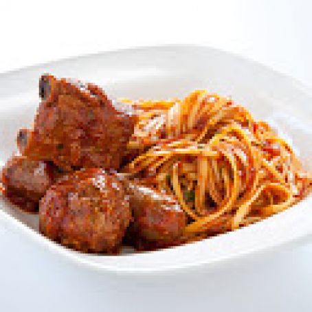 Hearty Italian Meat Sauce (Sunday Gravy)