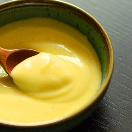 Classic Hollandaise Sauce