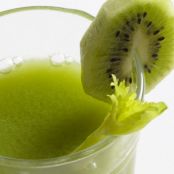 Celery-Apple-Kiwi Juice with Ginger
