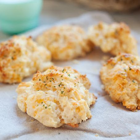 Red Lobster Cheddar Bay Biscuits | Easy Asian Recipes at RasaMalaysia.com