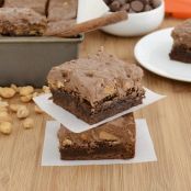 Peanut Butter Cup Crunch Brownies