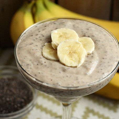 Banana Cream Chia Pudding (gluten-free, vegan, refined sugar-free)