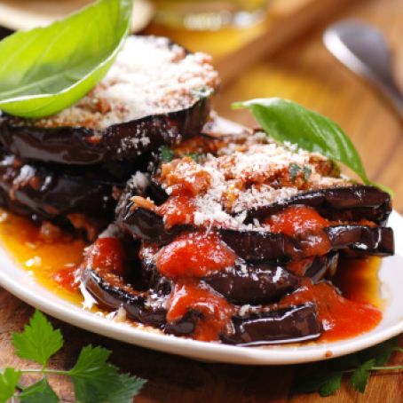 5-Ingredient, Simple Eggplant Parmesan