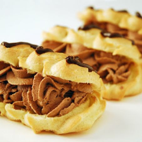 Eclairs Filled With Chocolate Cream