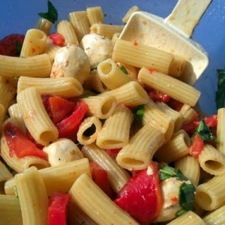 Roasted Pepper Pasta Salad