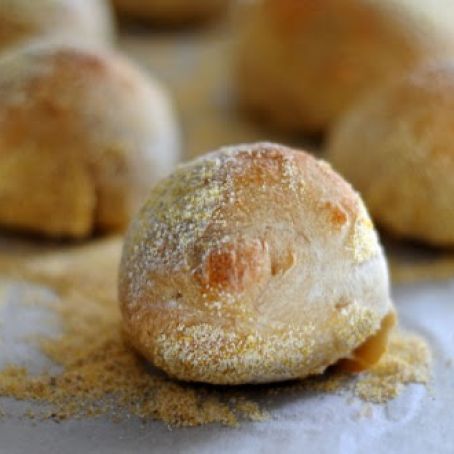 Super Simple Dinner Rolls