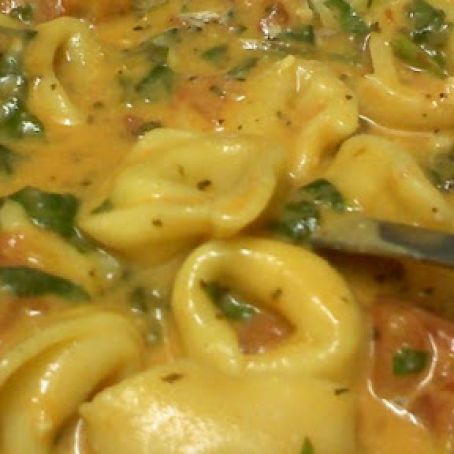 Spinach Tomato Tortellini (**Easy-Yum!)