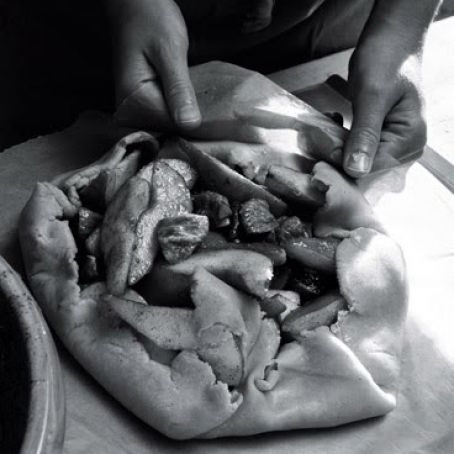 PEAR CROSTADA w/FIGS & HONEY