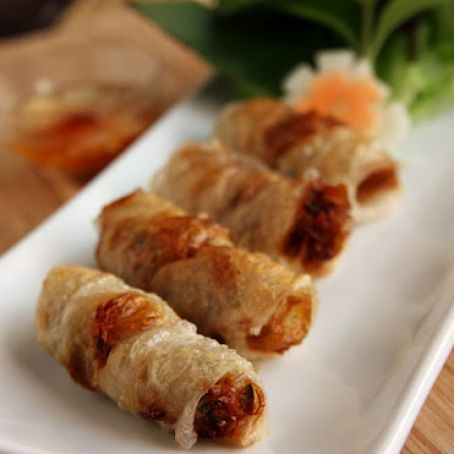 Cha Gio (Vietnamese Egg rolls