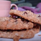 Vegan Oatmeal Strawberry Chocolate Chip Cookies
