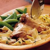 Slow-Cooker Chicken with Creamy Paprika Sauce