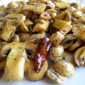 HONGOS AL AJILLO Y EPAZOTE