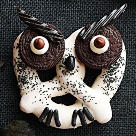 Haunted Hooting Owl Pretzels