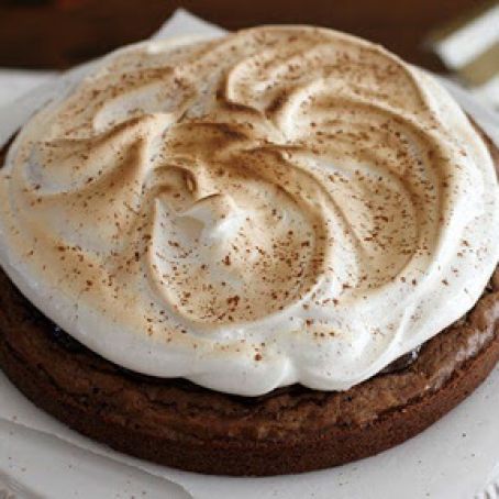 Toasted Marshmallow-Hot Cocoa Brownie Cake