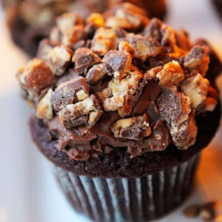 Snickers Cupcakes with Chocolate Mousse Filling