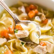 EASY HOMEMADE CHICKEN NOODLE SOUP RECIPE