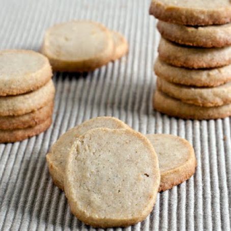 Homemade Vanilla Wafers (Confessions of a Foodie Bride)