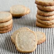 Homemade Vanilla Wafers (Confessions of a Foodie Bride)