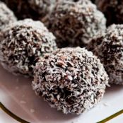 No-Bake Chocolate Kahlua Christmas Balls