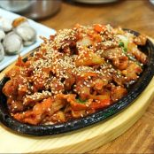 CERDO FRITO PICANTE COREANO