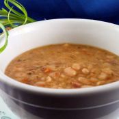Crock Pot White Bean Soup with Bacon