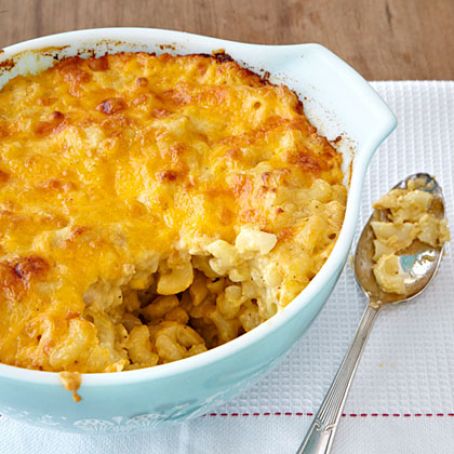 Classic Baked Macaroni & Cheese