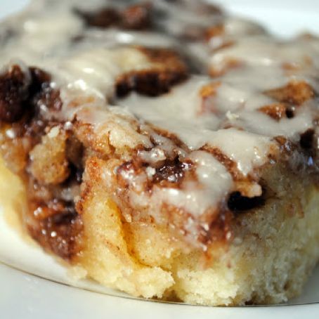 Cinnamon Roll Cake