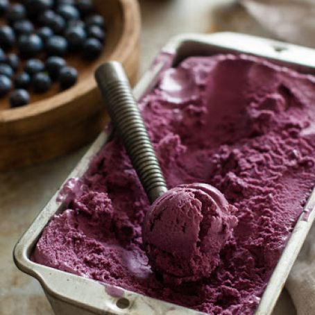 Roasted Blueberry Balsamic Goats Cheese Ice Cream