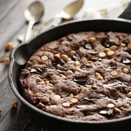 Double Chocolate & Peanut Butter Skillet Cookie