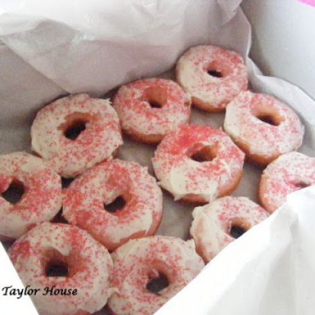 Taylor's berry cake  mix doughnuts for the doughnut maker