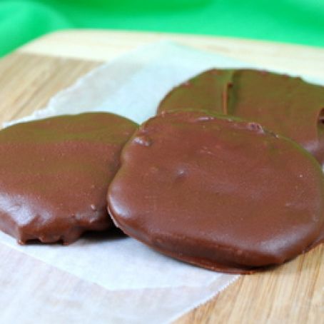 Homemade Girl Scout Cookies: Thin Mints