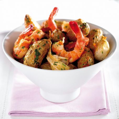 New Baby Potatoes with Garlic, Tomatoes and Prawns