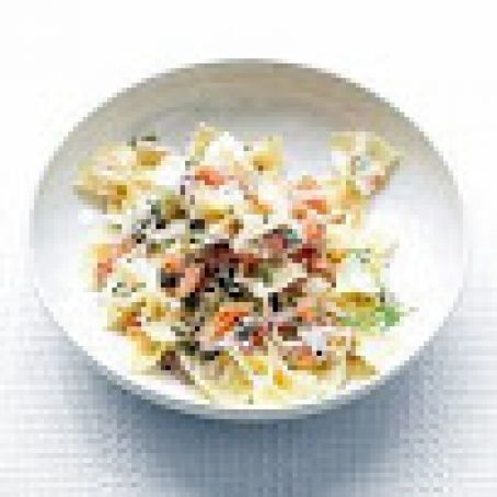 Farfalle with Smoked Salmon and Cream Cheese