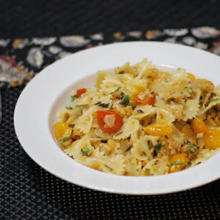 TOMATOES****Bow Ties with Cherry Tomatoes and Bread Crumbs