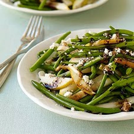 Haricot Vert, Pear and Goat Cheese Salad