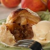 Peaches Praline Dumplings with Cream Sauce
