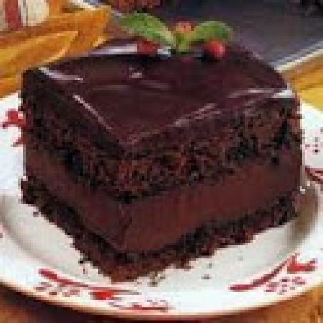 Mocha Cake with Chocolate Rum Filling