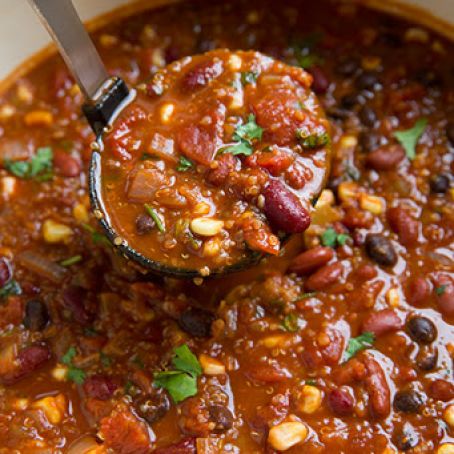 Quinoa Chili {Vegetarian}