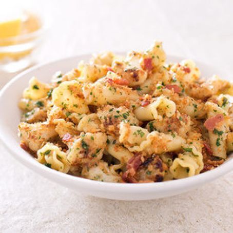Pasta with Cauliflower, Bacon, and Bread Crumbs