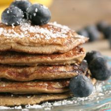 5-Ingredient Banana Bread Pancakes-Gluten Free