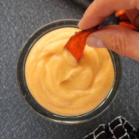 VEGAN AIOLI, RICH AND GARLICKY, WITH AQUAFABA