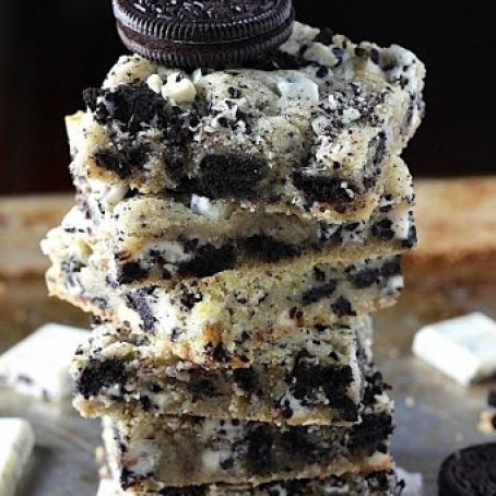 Ultimate Cookies and Cream Blondies
