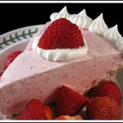 FROZEN FLUFFY STRAWBERRY PIE
