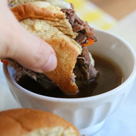 Slow Cooker French Dip Sandiwches with Carmelized Onions