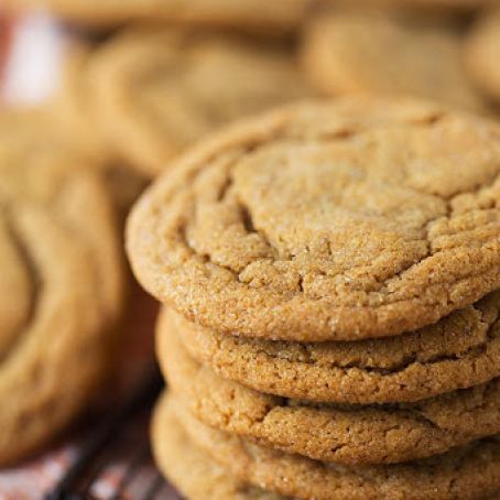 Soft and Chewy Ginger Molasses Cookies