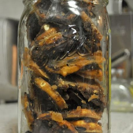 Salted Chocolate Caramel Pretzel Bark